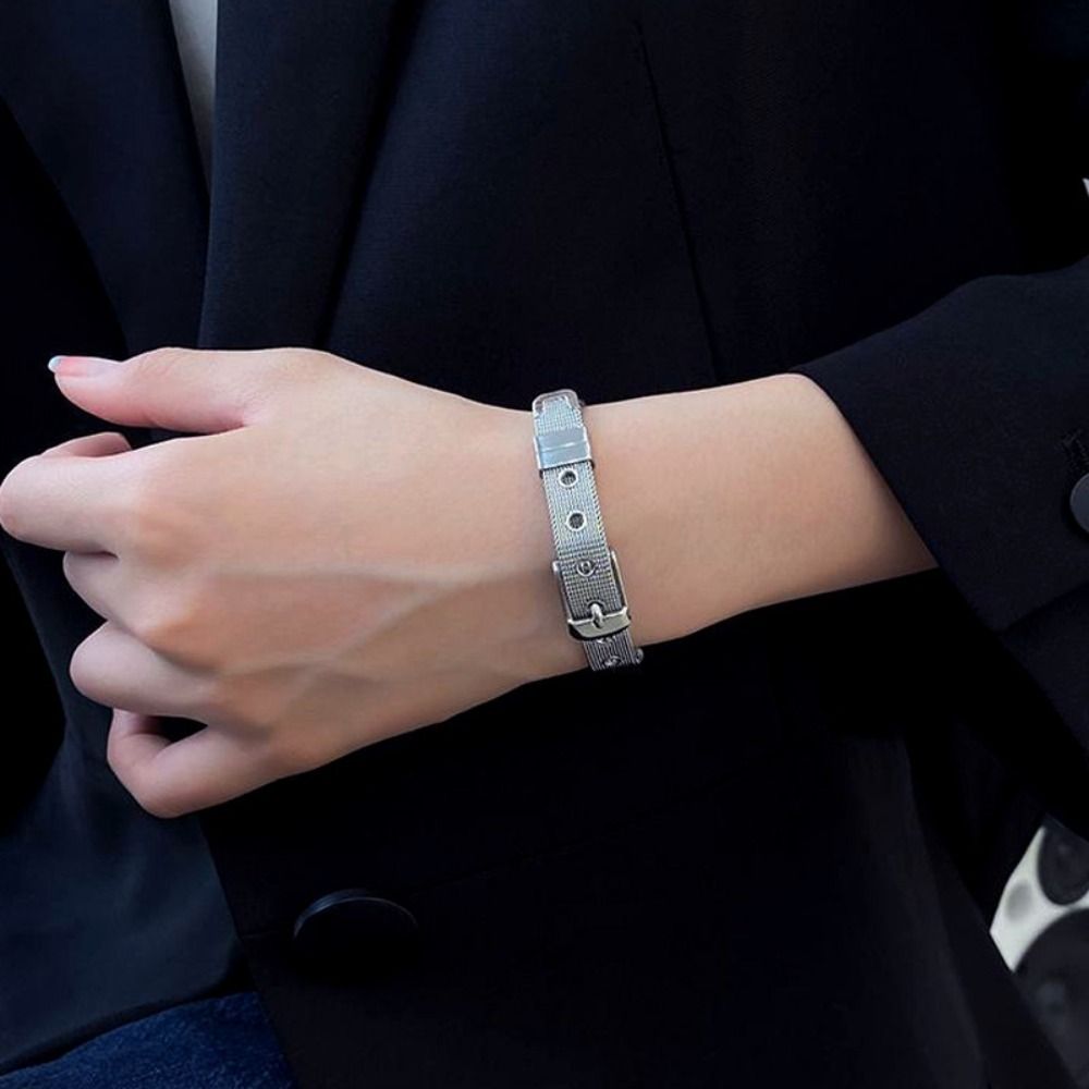 Women'S Accessories To Wear With Watch - 뱅글 스타일의 티타늄 스틸 소재 스트리트