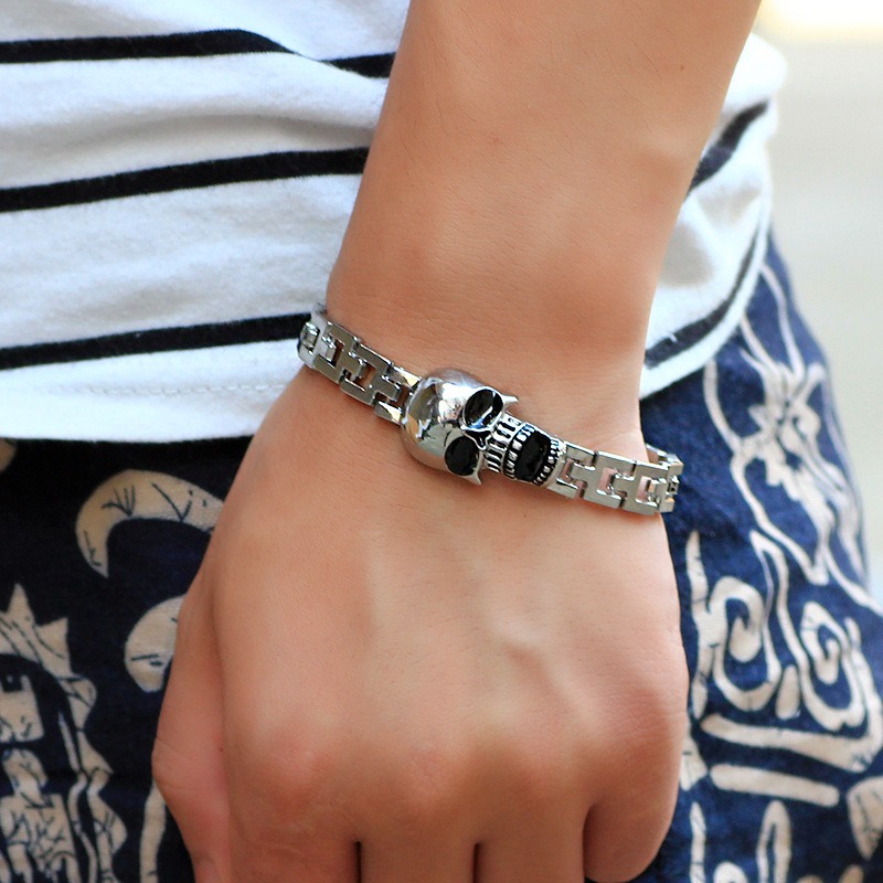 스컬 티타늄 스틸 팔찌 오일 드립뱅글 시계 버클 디자인 - Women'S Accessories To Wear With Watch 리뷰 및 가격
