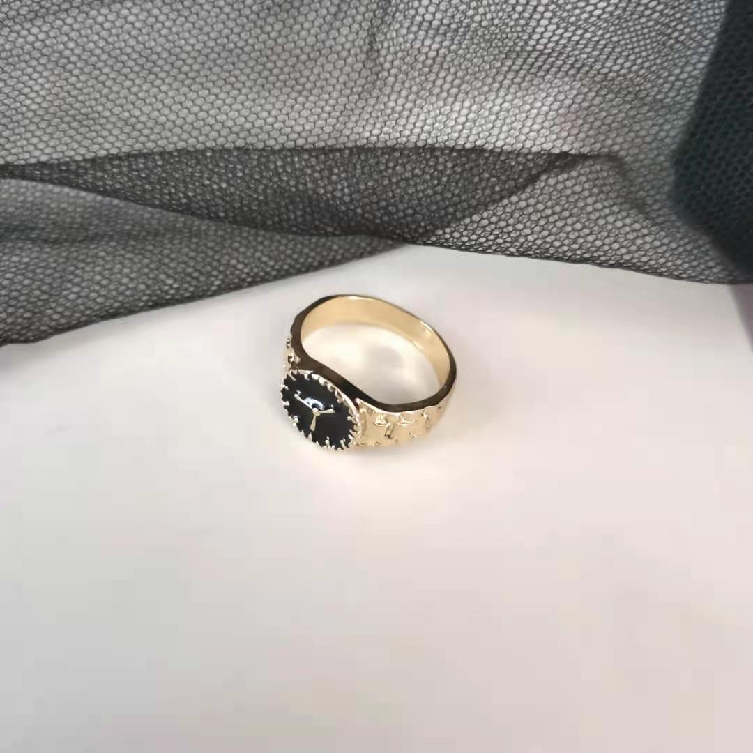 비즈니스 스타일의 검은색 에나멜 소재 반지, 여성 및  - Women'S Accessories To Wear With Watch 리뷰 및 가격