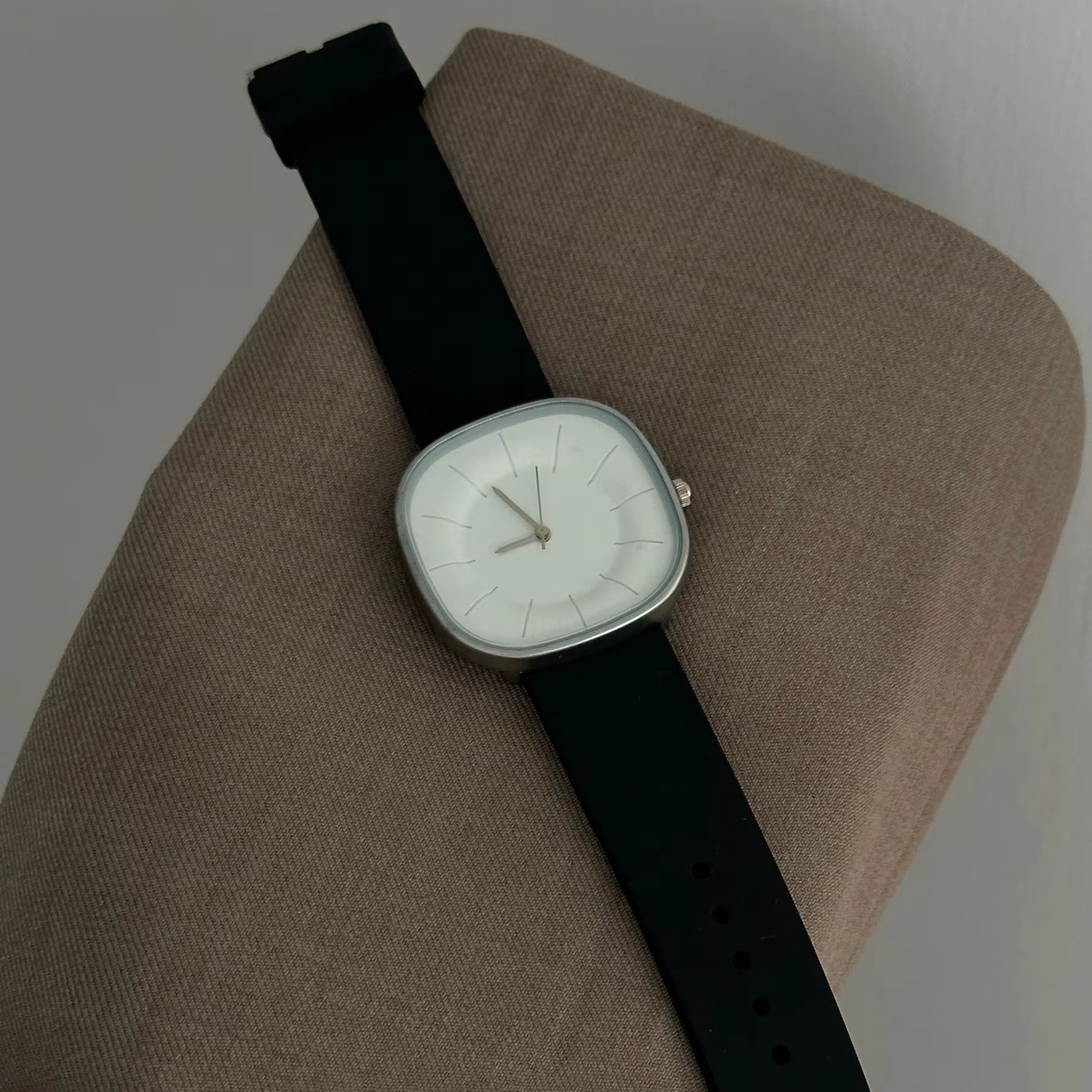 미니멀리스트 스퀘어 다이얼 쿼츠 여성 시계 실리콘 스트 - Women'S Accessories To Wear With Watch 리뷰 및 가격